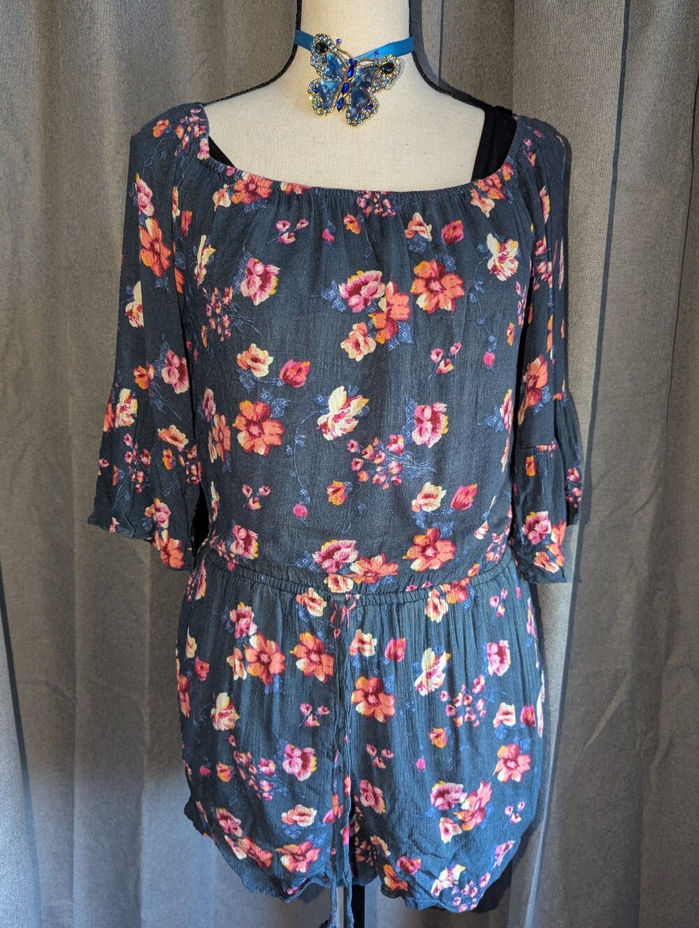 HOLLISTER Floral Shorts 3/4 Bell Sleeve Romper S